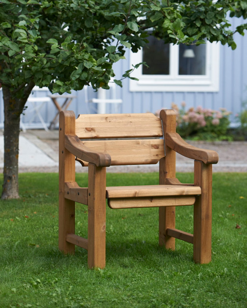 The England chair in a park environment.